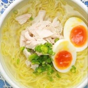 ピリ辛隠し味☆サッポロ一番塩ラーメンアレンジ